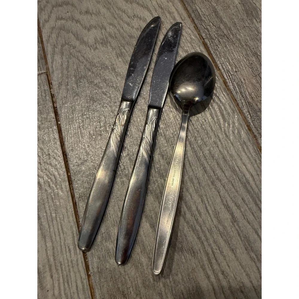 Flatware Set of 3 Silver Leaf Pattern Japan Stainless Steel Dinnerware Embossed
